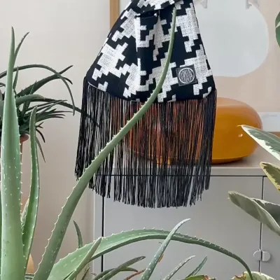 St.fringe knot bag