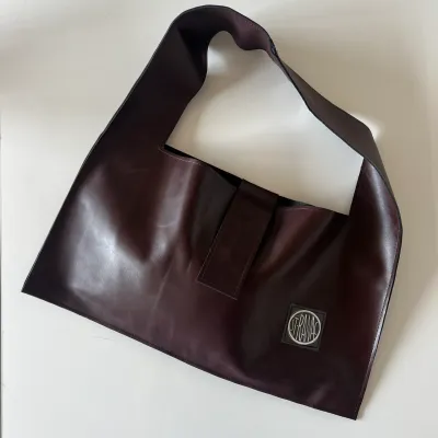 St.forma Leather burgundy
