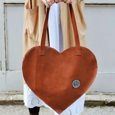 LEATHER HEAR BAG